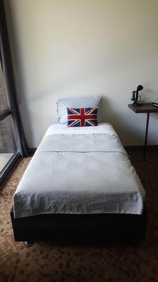 Okoboji Commons Hotel Bagian luar foto